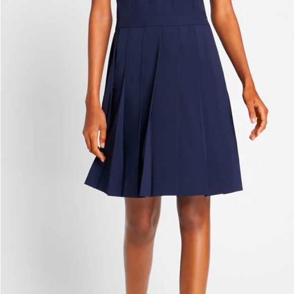 Tory Burch sport PERFORMANCE PLEATED COLLAR GOLF DRESS size S navy blue/white - Picture 12 of 12